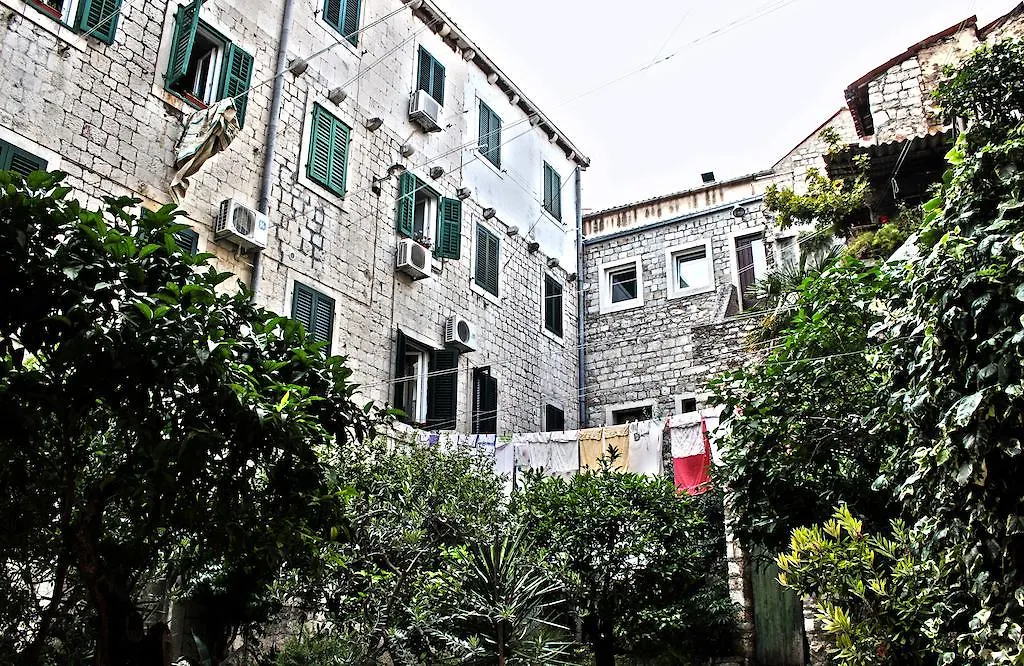 Jr Luxury Guesthouse 4*, Split